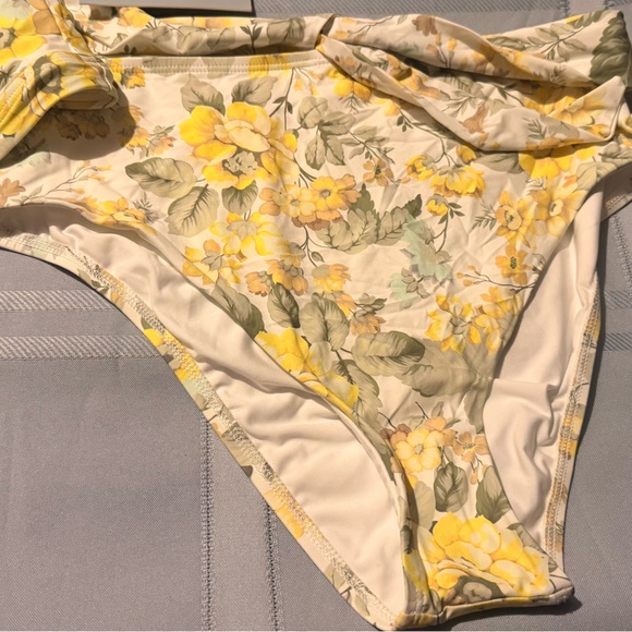Antonio Melani White Yellow Floral Wireless Bikini Too Women L - Picture 3 of 3